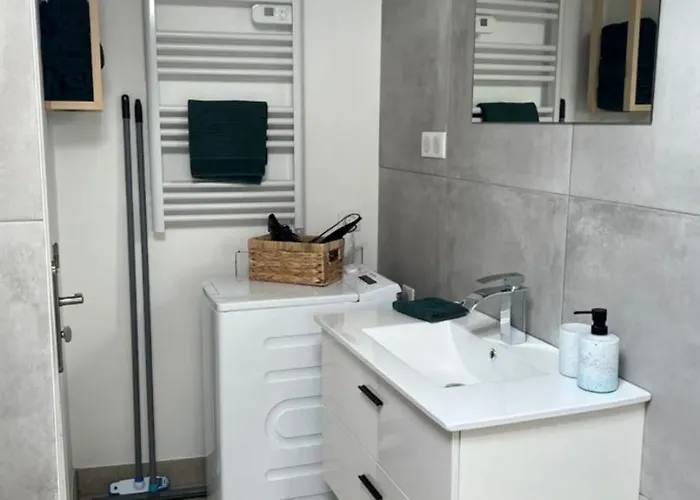 Le Confortable Wifi Parking 4 Personnes Proche Gare Appartement